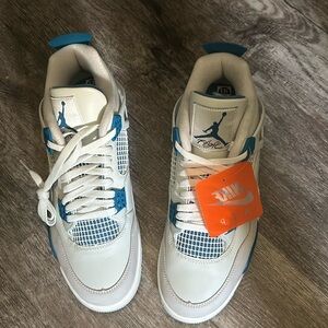 Air Jordan 4 Retro